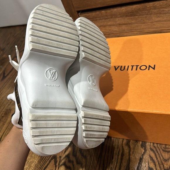 Louis Vuitton LV Archlight Sneaker Size 37 - Picture 4 of 7